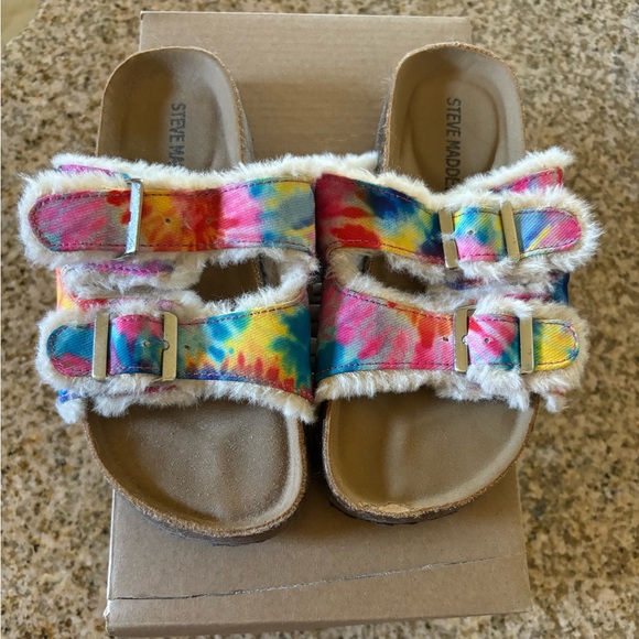 Like New Steve Madden Girl’s Sandals - Picture 1 of 5